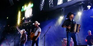 Monterrey arranca el FIFA Fan Festival™ con una fiesta de 48 mil aficionados en Parque Fundidora