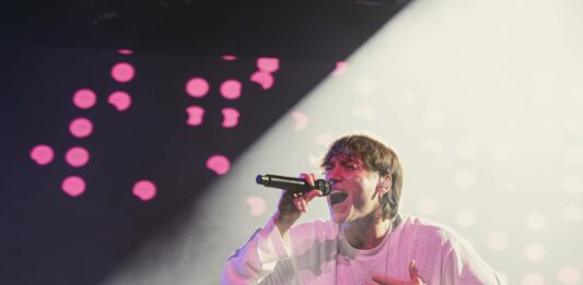 Del freestyle al estrellato y del silencio al regreso: la historia de Paulo Londra llega a Dale MIXX
