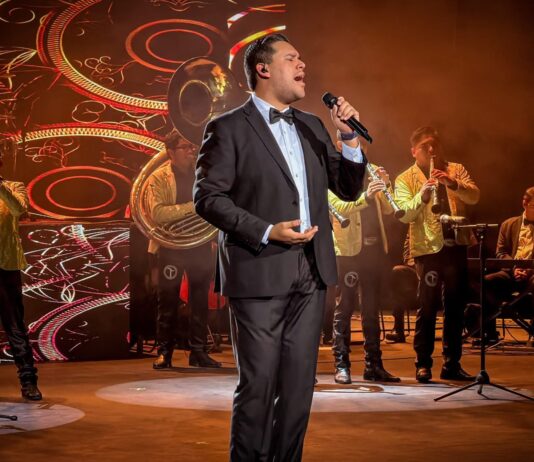 El Divo Vive: Juan Gabriel volvió a cantar en Monterrey… y nadie se quedó sentado