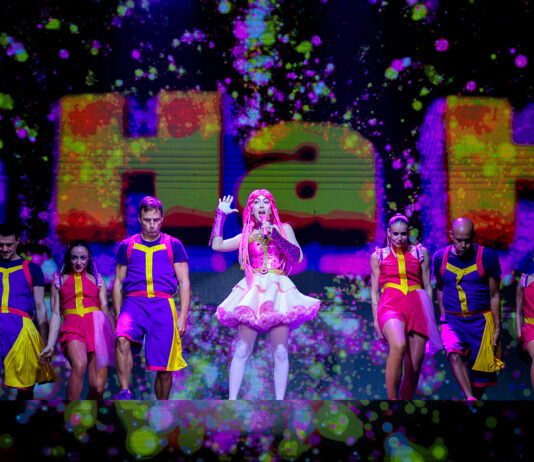 ¡Luli Pampín desata la fiesta en la Arena CDMX! Música, disfraces y mucha imaginación